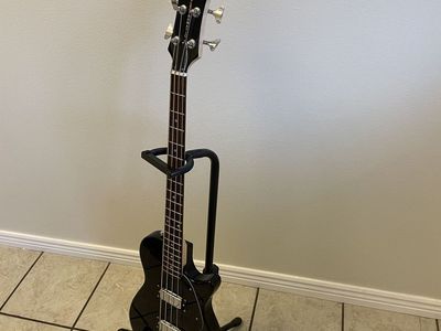 Gretsch bass guitar in great condition