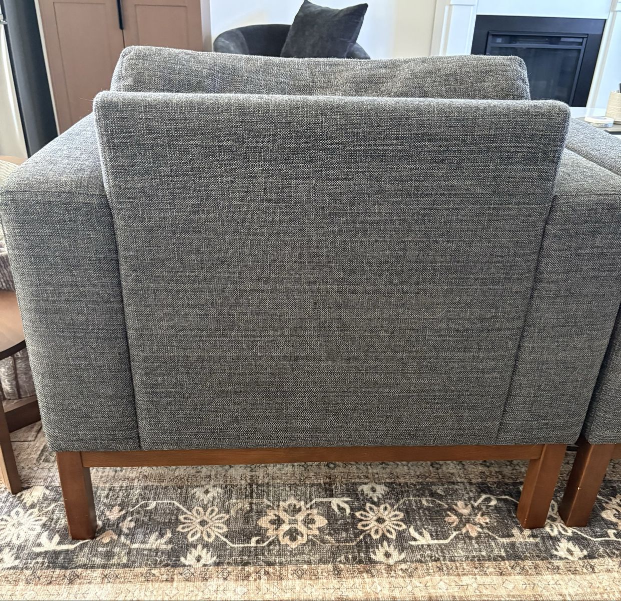 Main image 3