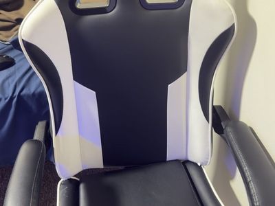 Gaming chair