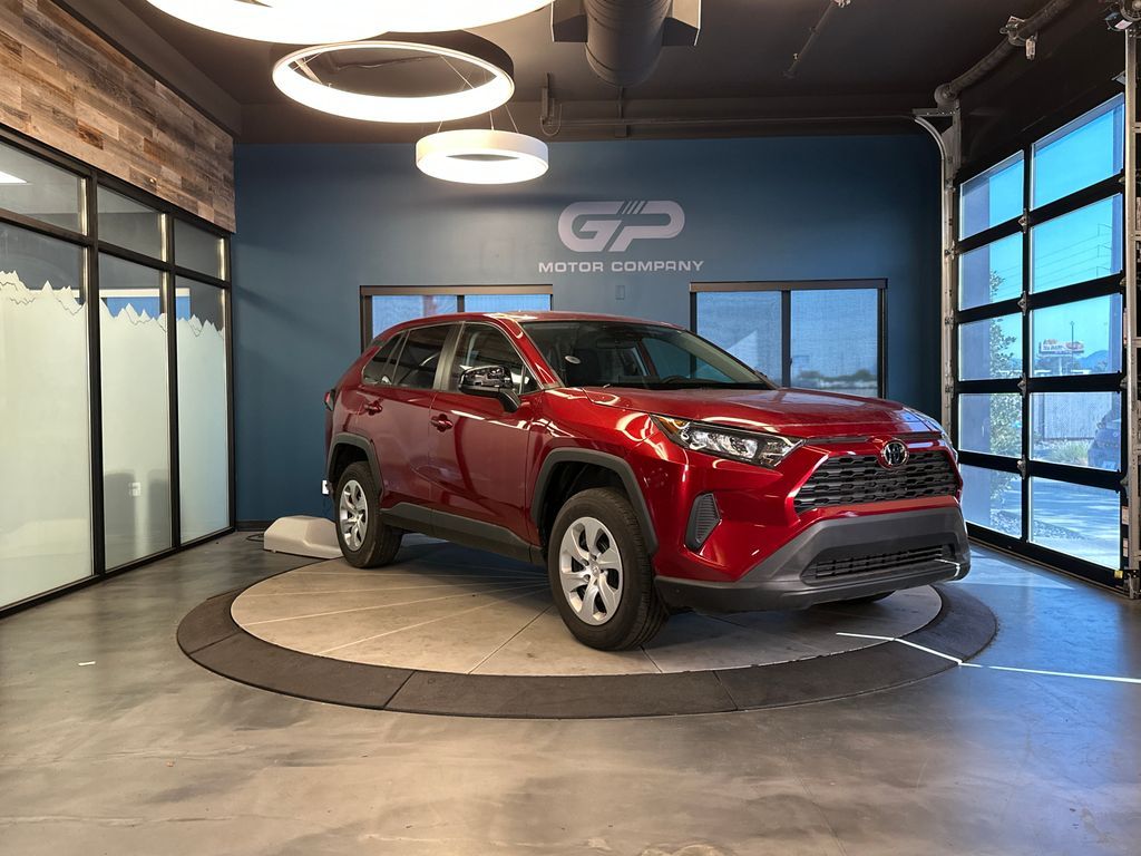 2022 Toyota RAV4 LE
