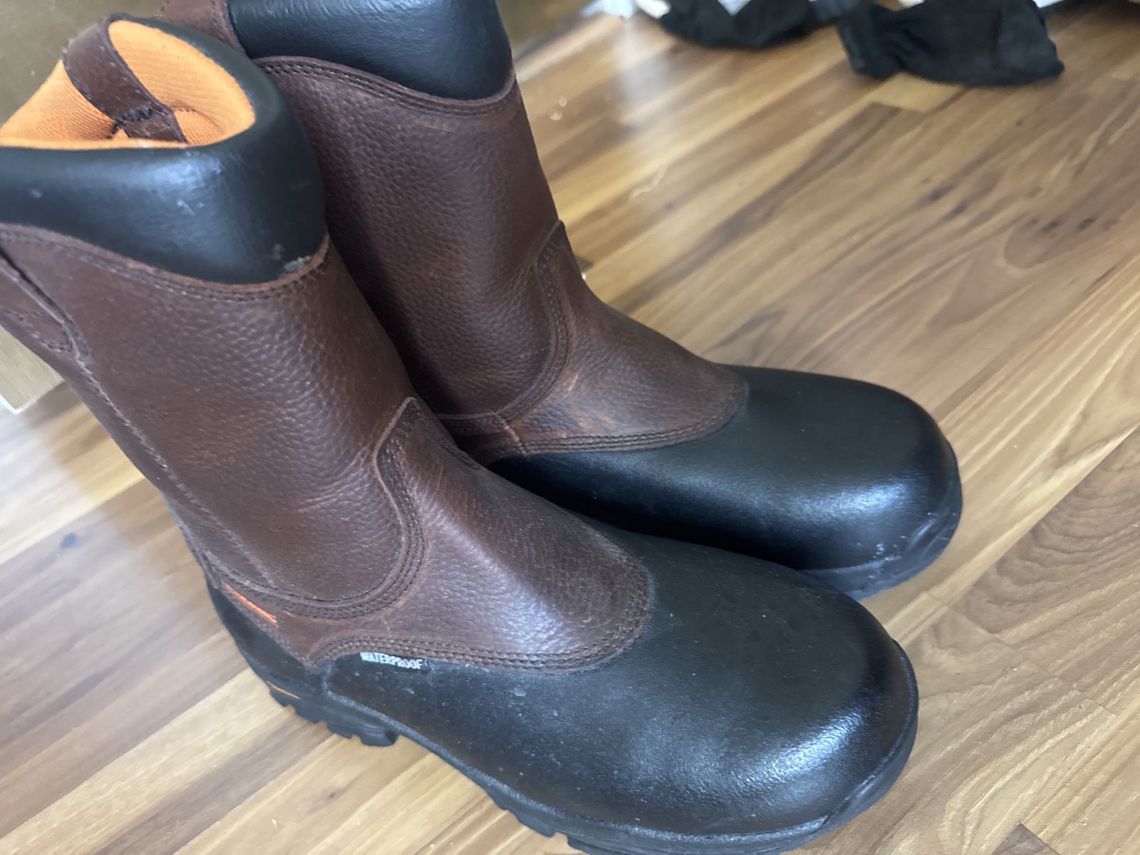 Thorogood Safety toe boots sz 8.5 or 9