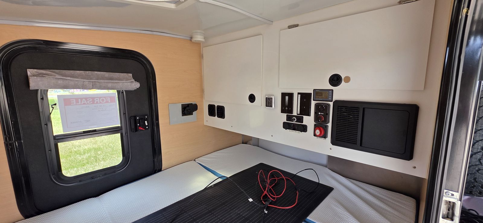 Main image 6