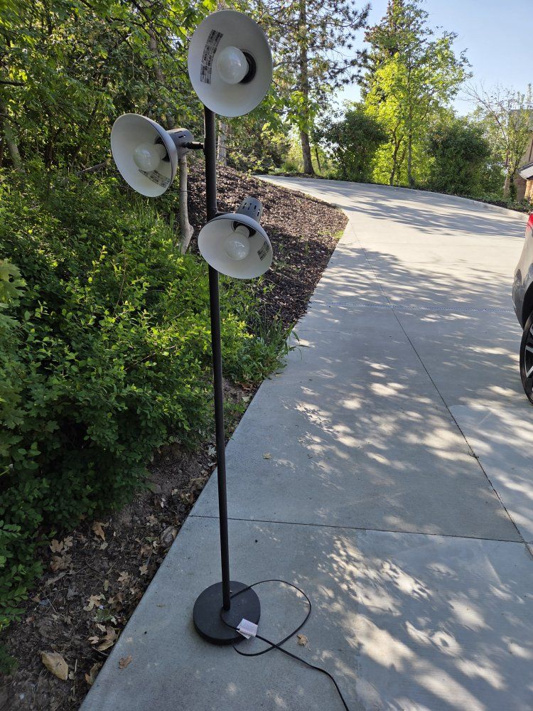 free standing lamp