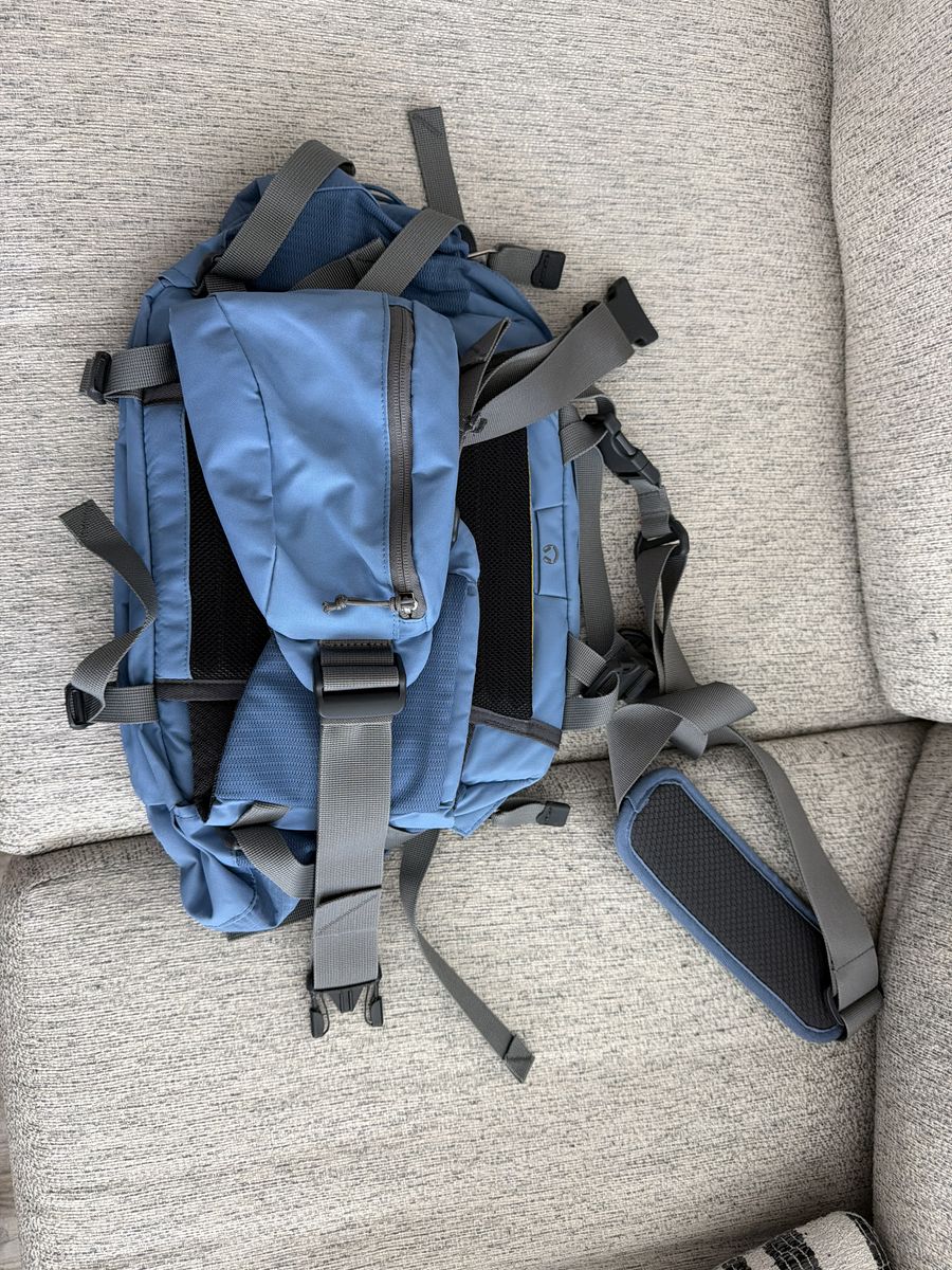 Main image 3