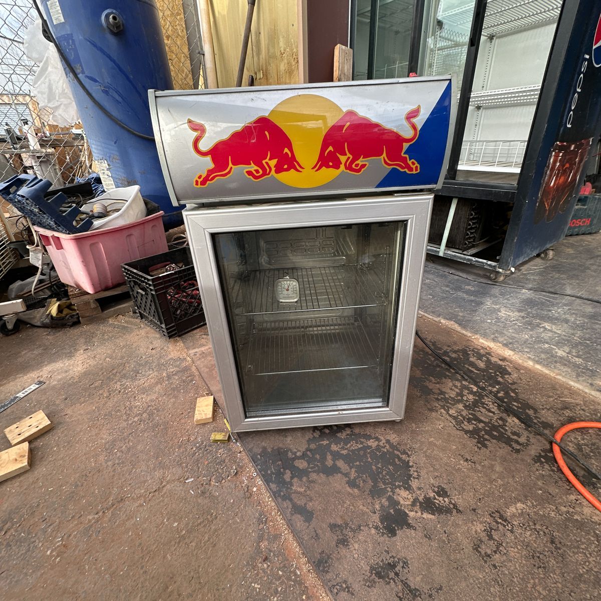 Red Bull Cold Master CMV 100 Refrigerator