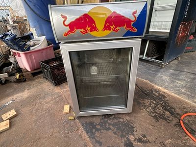 Red Bull Cold Master CMV 100 Refrigerator