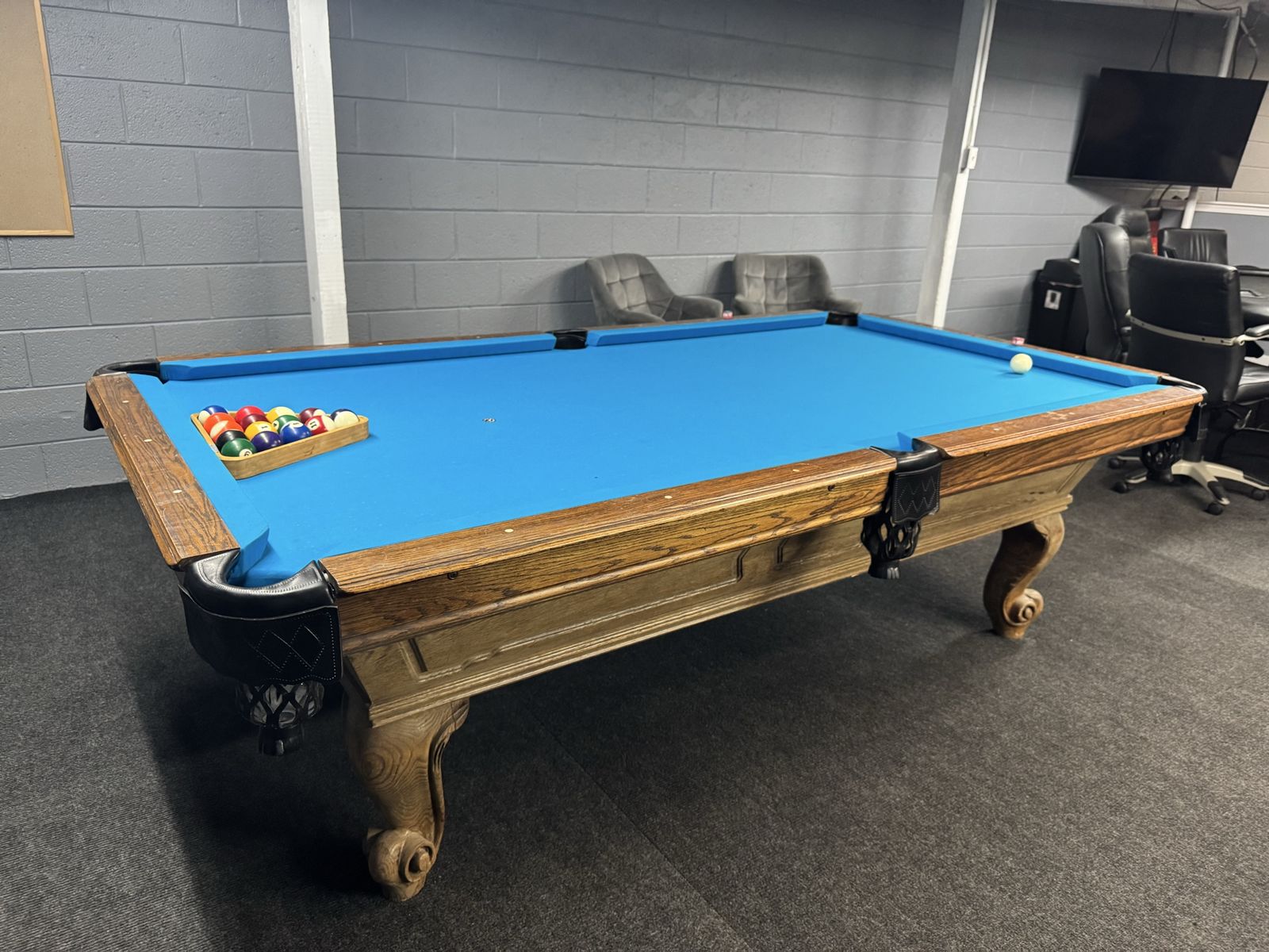 Pool table - new felt