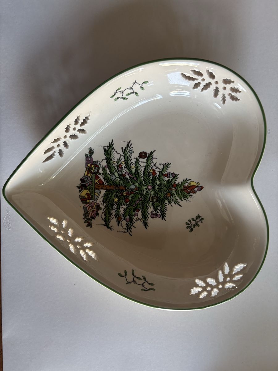 Spode Christmas Tree 7 Pierced Heart Tray Dish