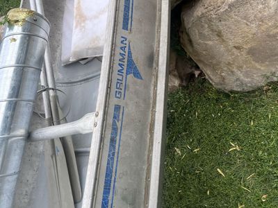Grumman Aluminum Canoe - Classic 15ft Watercraft with Oars