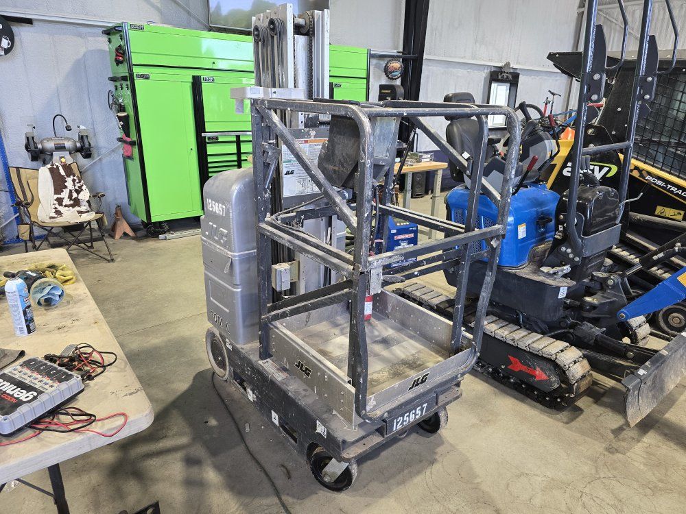 JLG 20MVL Man Lift