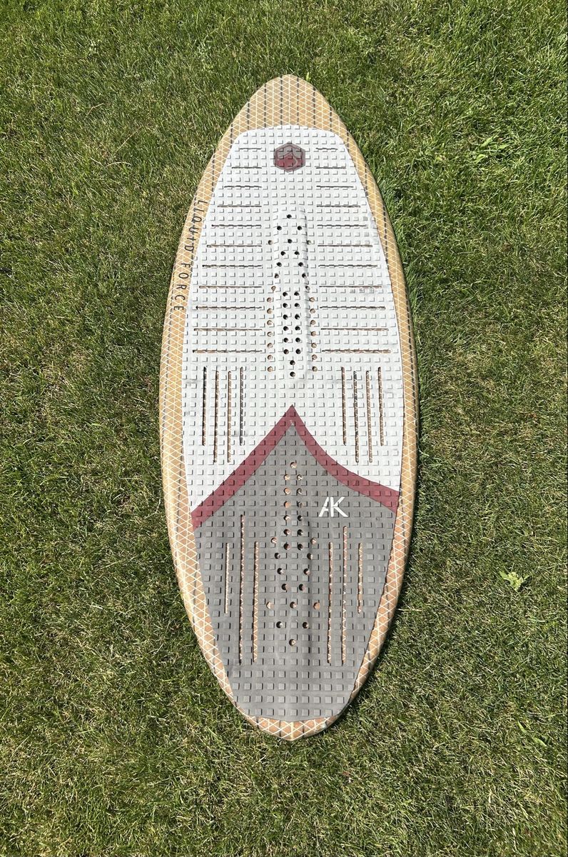 Keen Liquid Force Wakesurf board
