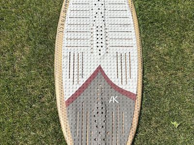 Keen Liquid Force Wakesurf board