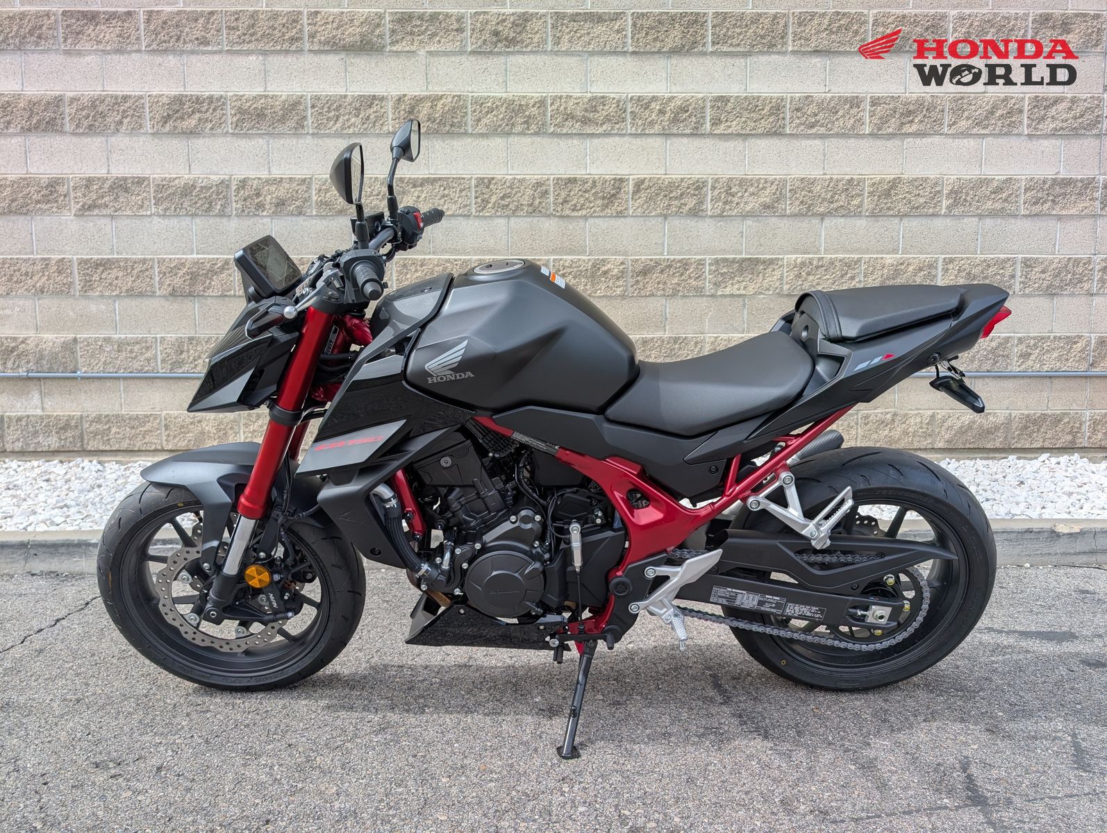 2026 Honda CB750 Hornet E-Clutch