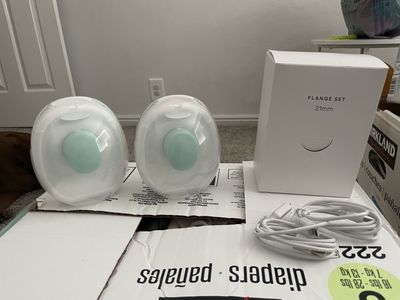 Willow Go Wearable Double Electric Breast Pumps with 21mm and 24mm Flange Set & Charger - Portable