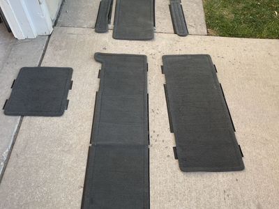 2015 Toyota Sienna middle and rear floor mats