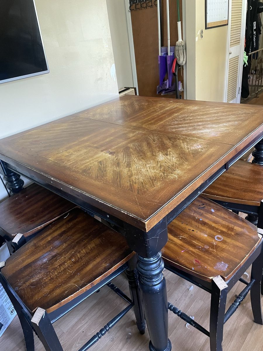 Counter height kitchen table with built-in leaf to extend table out