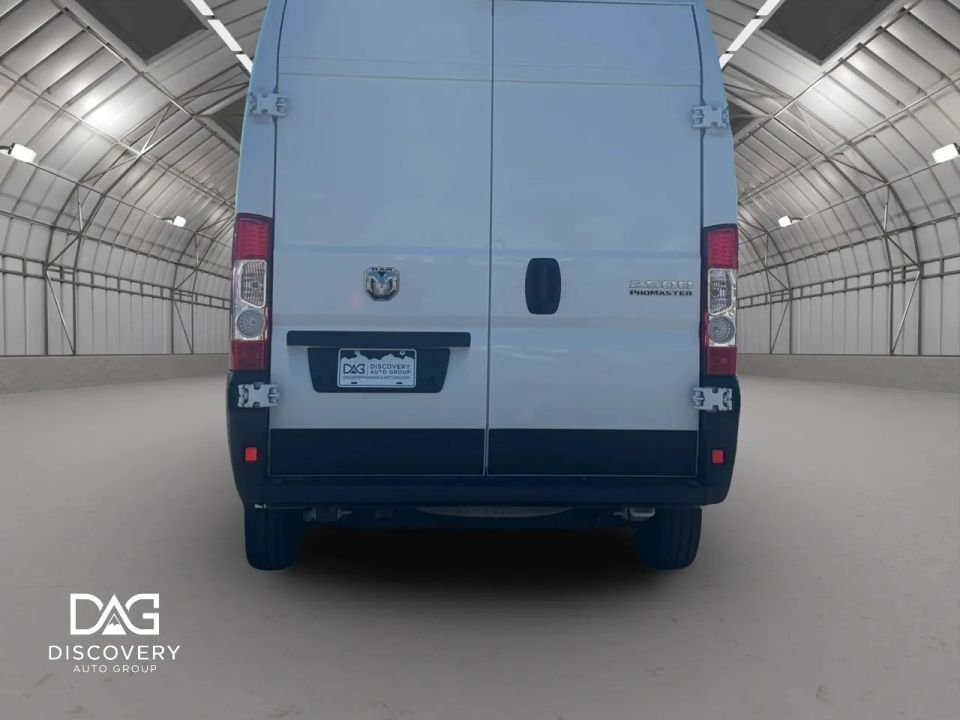 Main image 3