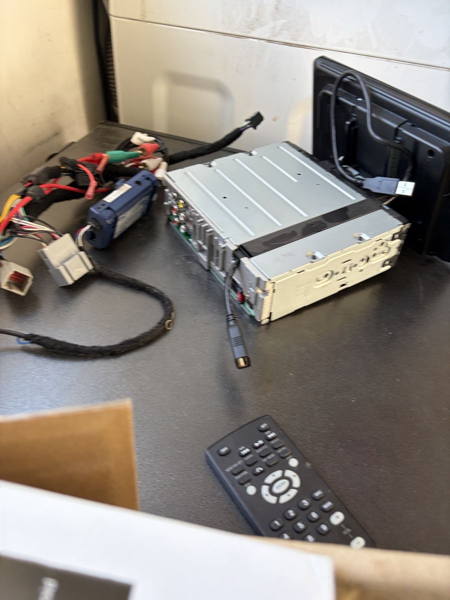 Main image 6