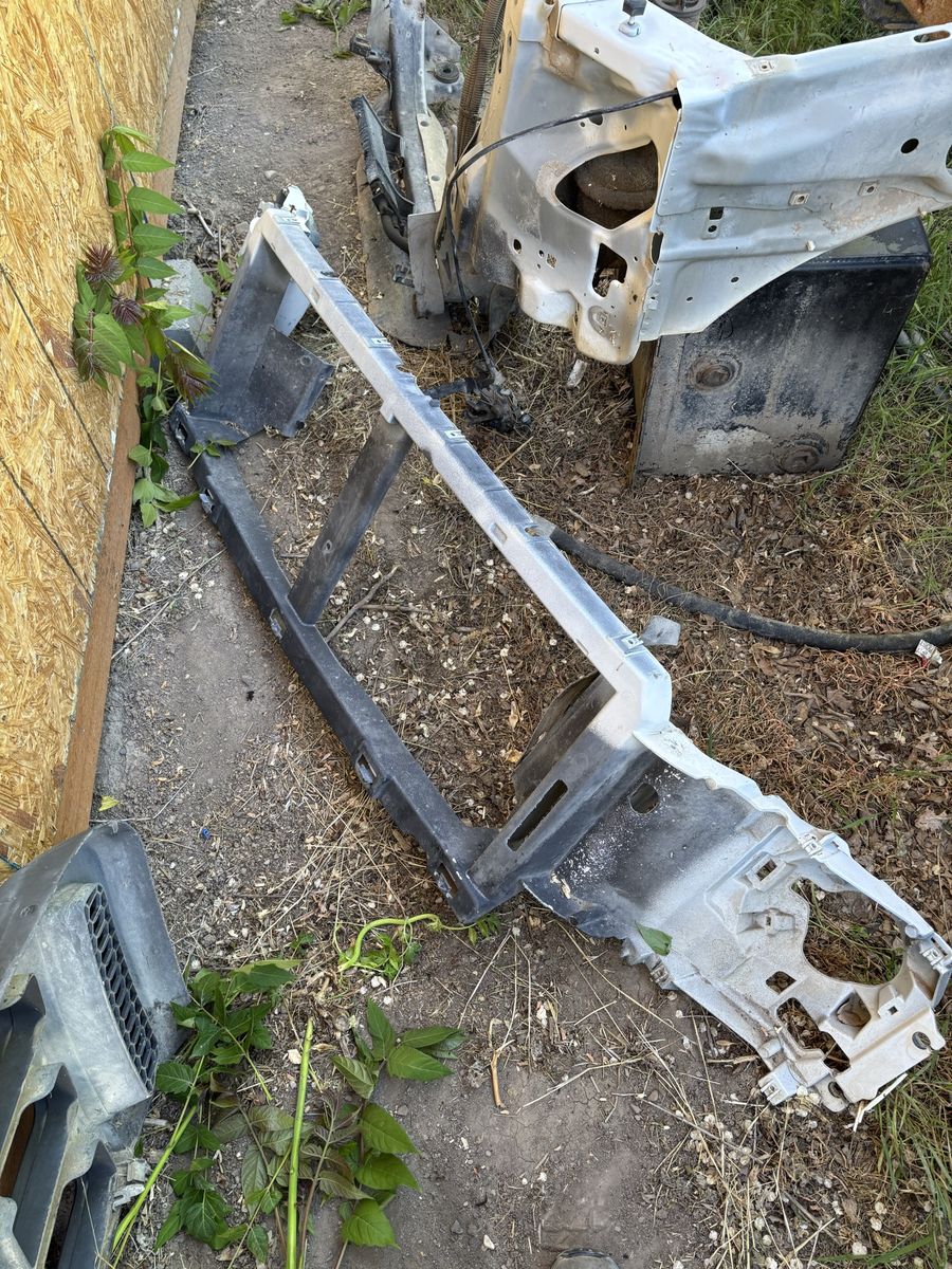 2005 f250 f350 f450 f550 header panel