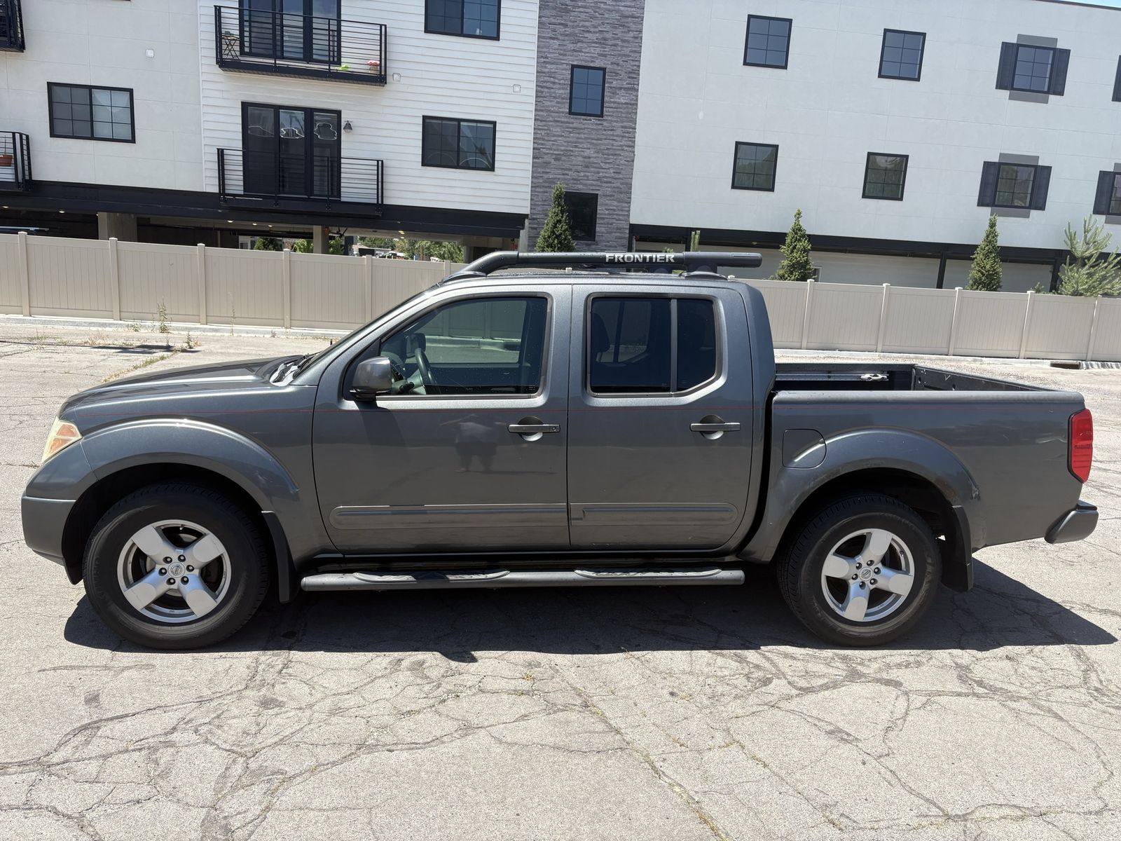 2006 Nissan Frontier LE-V6