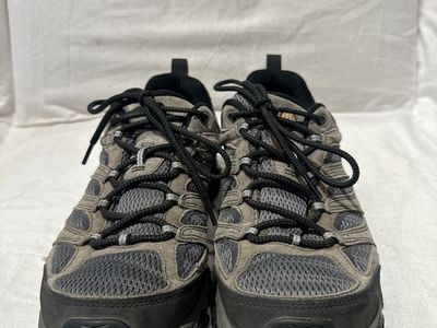 Merrell Men’s 10.5 Grey Gore-Tex, Hiking Shoes