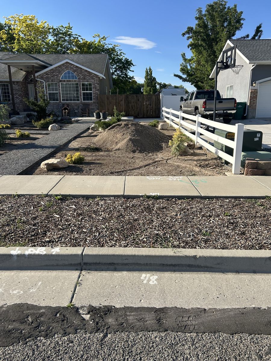 FREE TOP SOIL / DIRT / EARTH