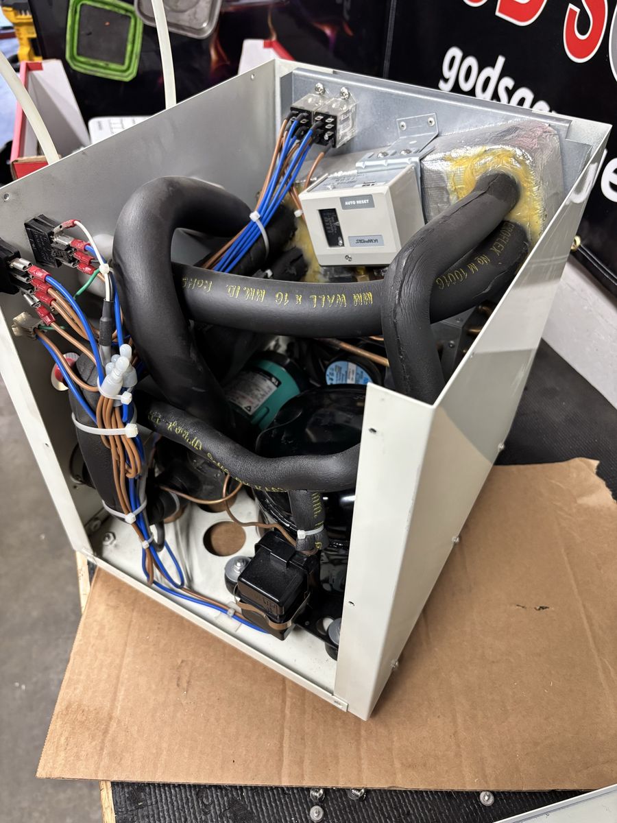 Main image 6