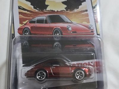 Hot Wheels Silver Series '67 Porsche 911 R chase car.