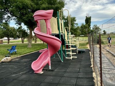 Playground Rubber Tiles 2'x2'x2 1/2"