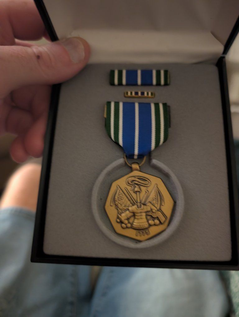 US Army Commendation Medal Set with Ribbon and Lapel Pin in Box