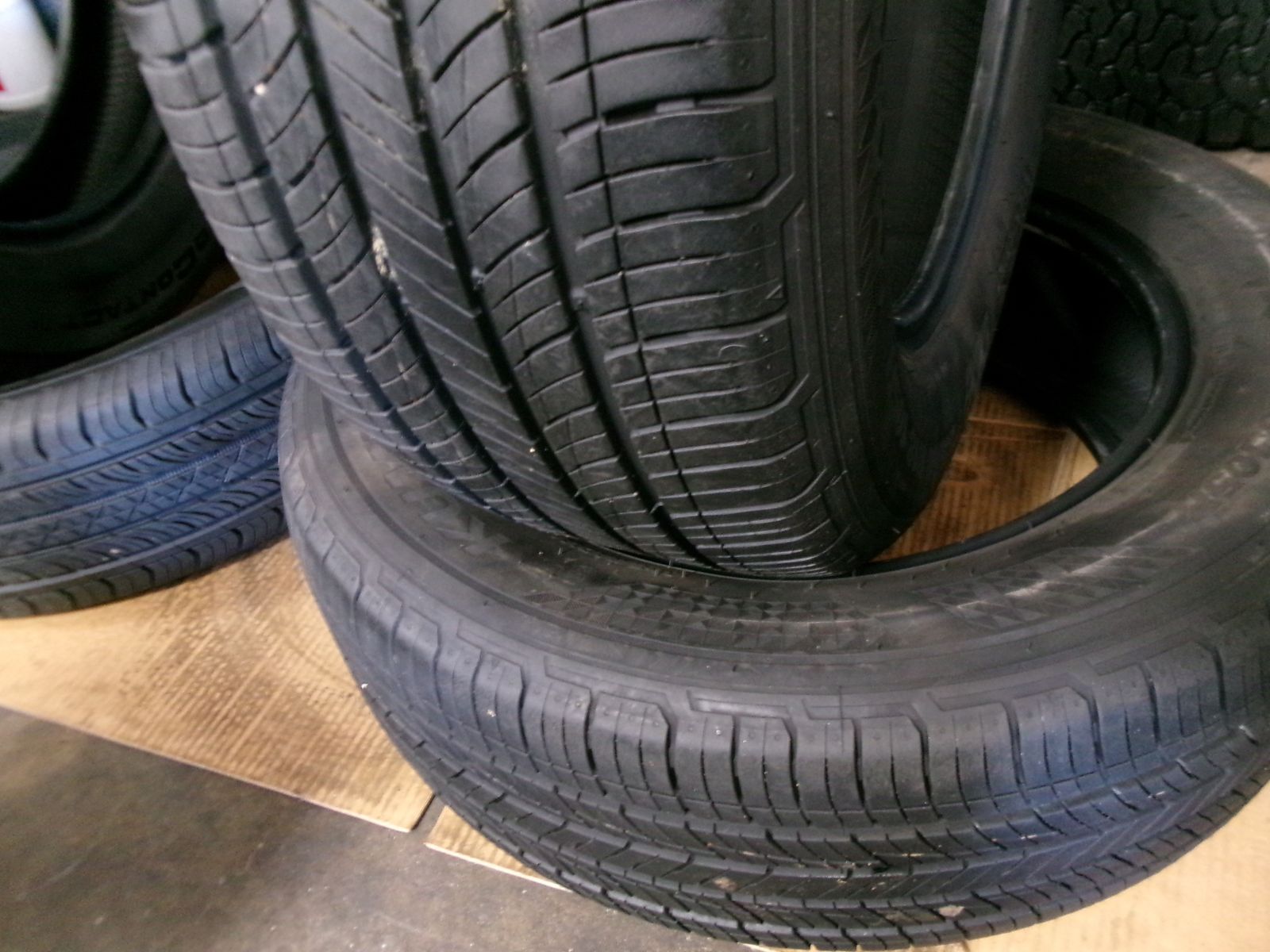 245/60R18 KUMHO CRUGEN HP PAIR OF TWO USED TIRES