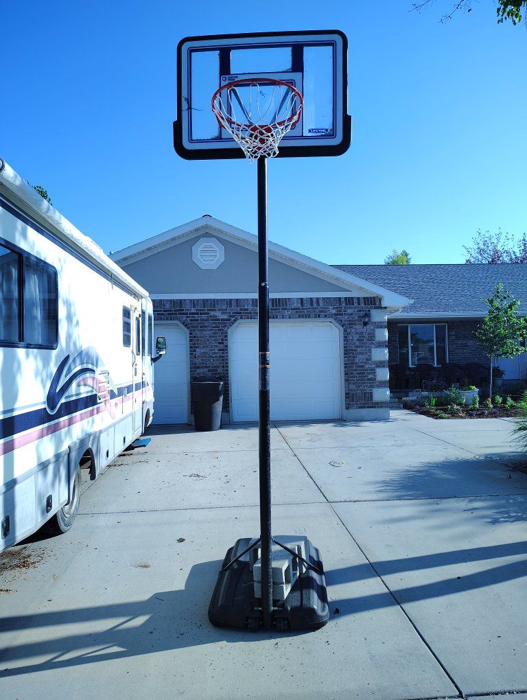 Portable Basketball Hoop