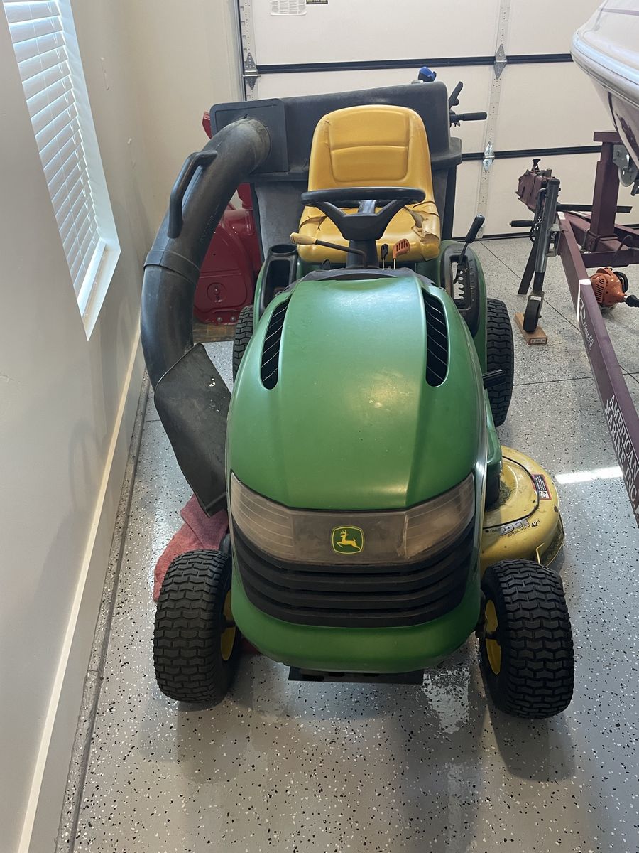 2004 L118 Automatic John Deer Tractor Mower