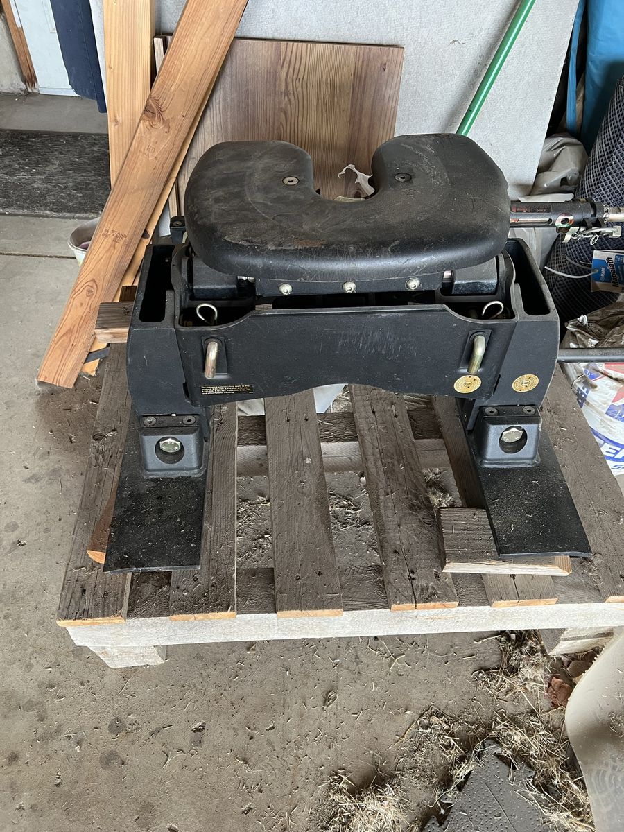 CURT  20K 5th Wheel Trailer Hitch 