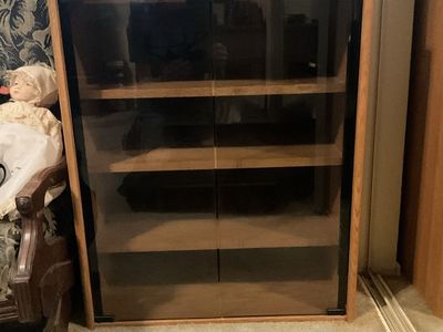 Entertainment system cabinet