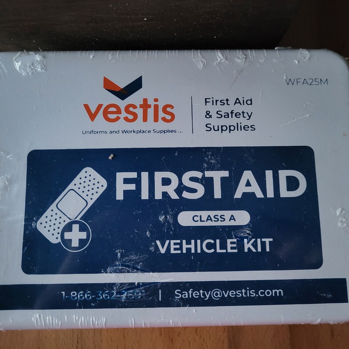 Vehicle First Aid Kits* 85pcs Metal Box