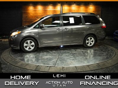 2017 TOYOTA SIENNA LE 8-Passenger