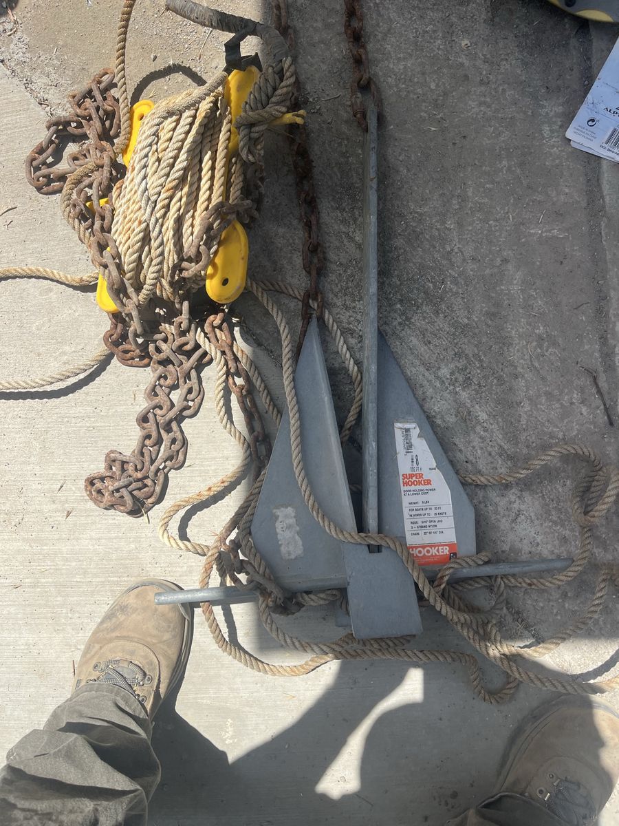 Fluke anchor with chain and rope