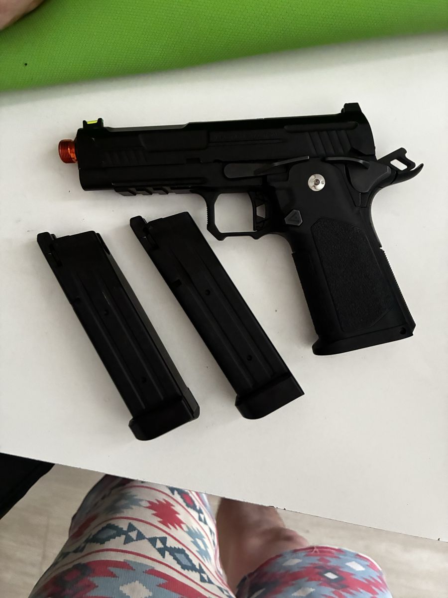 Airsoft Pistol