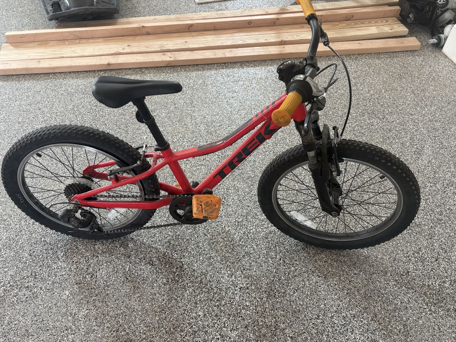 Trek Precaliber 20-Inch Kids Mountain Bike - Red