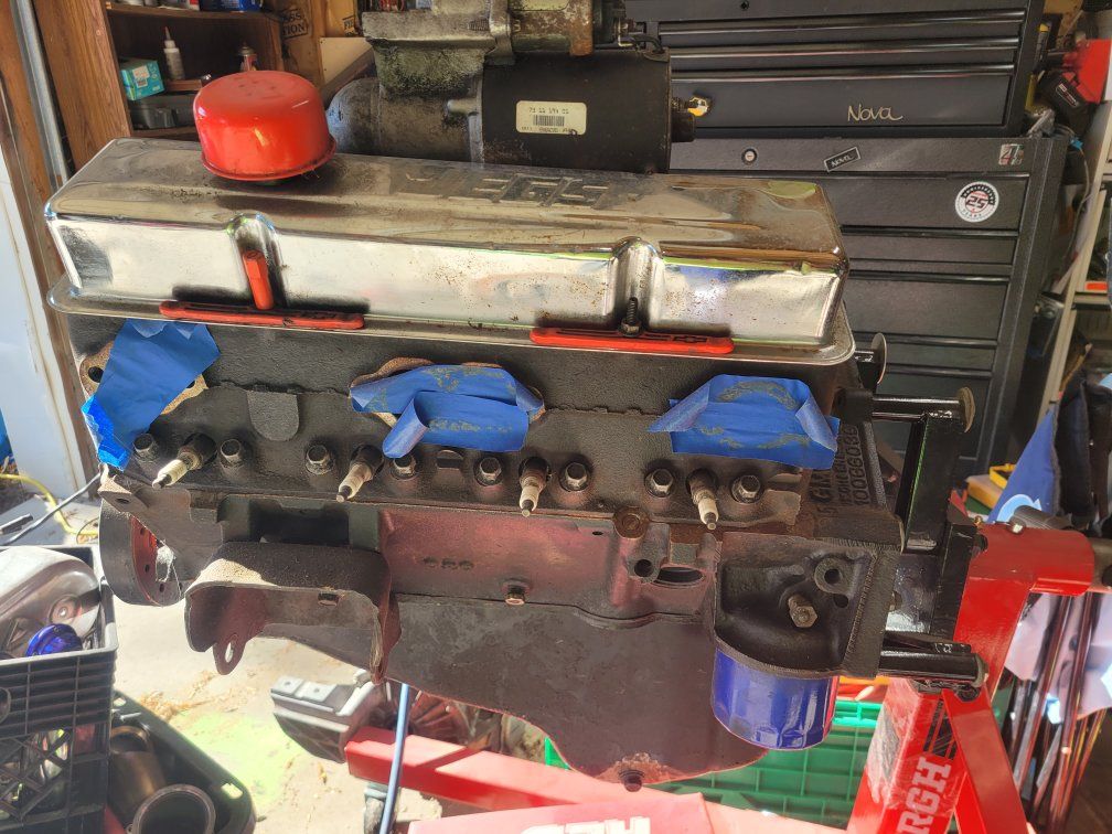 Chevy 350 Small Block V8 Engine with Edelbrock Carburetor - Project Motor