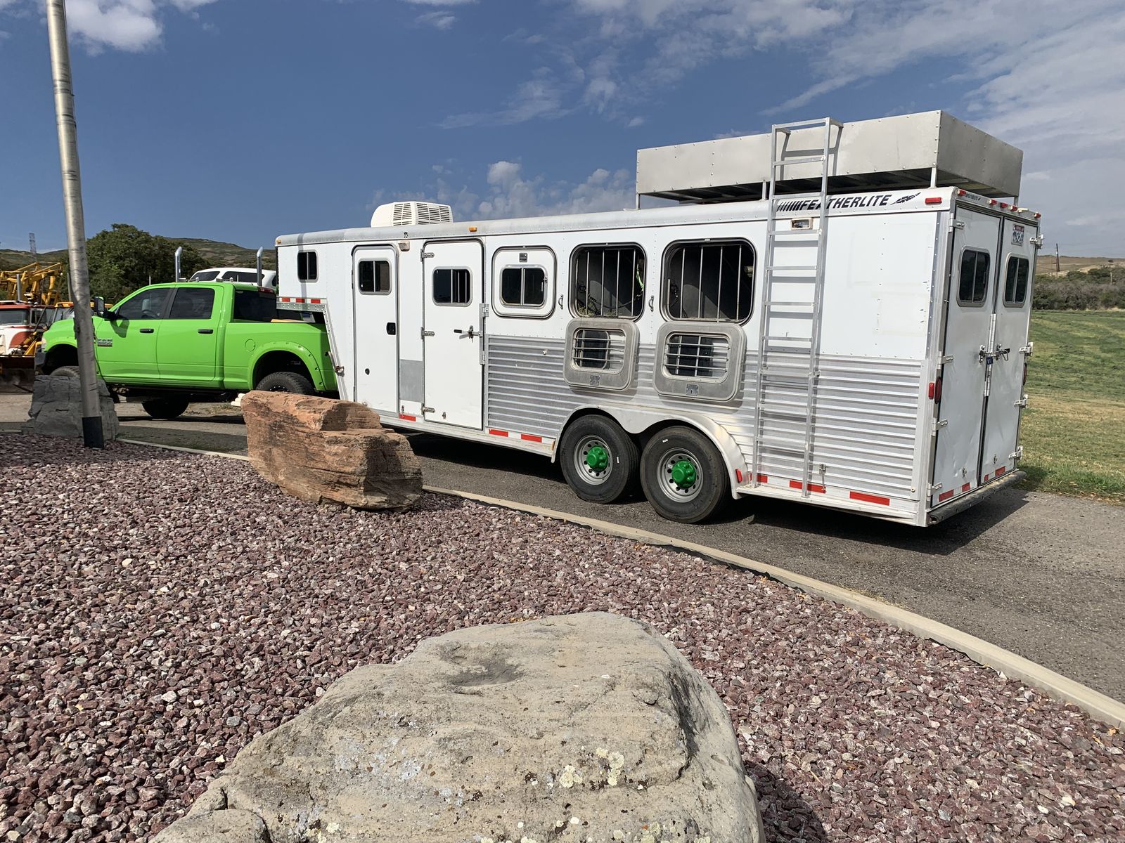 2000 Featherlite 4 Horse Lq