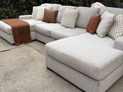 Light Gray Fabric Double Chaise U-Sectional Sofa with Throw Pillows