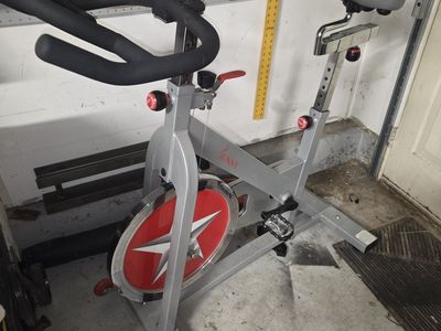 SUNNY STATIONARY BIKE