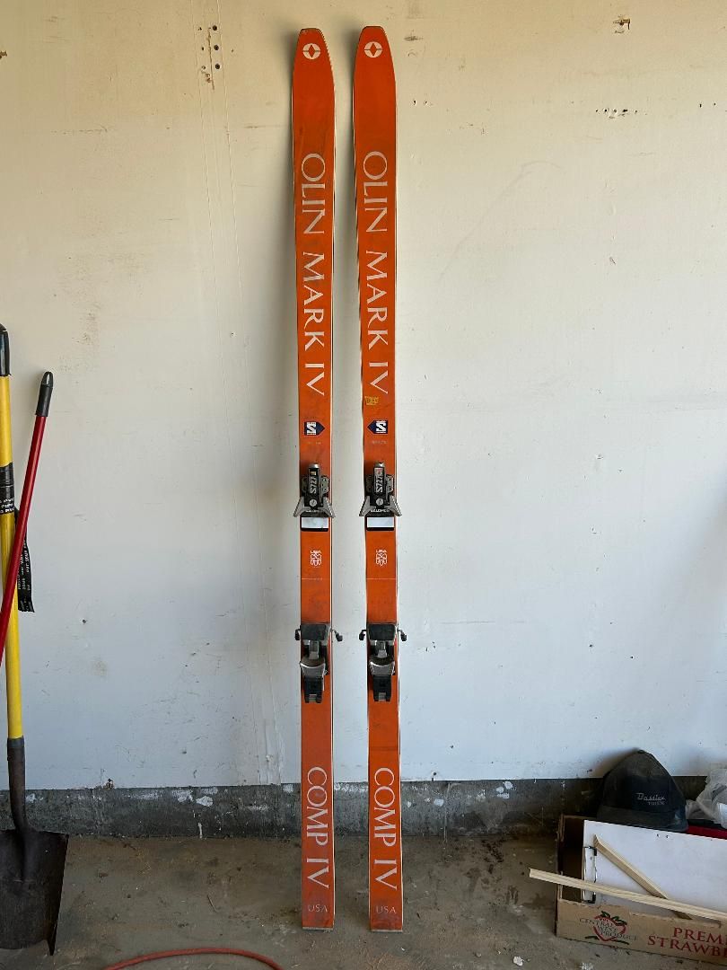 vintage olin mark IV skiis
