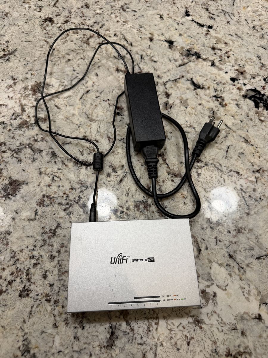 Ubiquiti UniFi Switch 8 60W (US-8-60W)