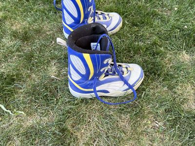 Liquid Snowboard Boots Men size 9