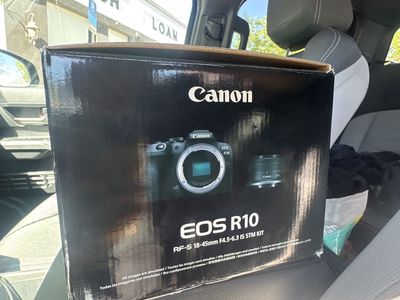 Eos Canon R10 RF-S 18-45mm F4.5-6.3 and ND FILTER BUNDLE!!