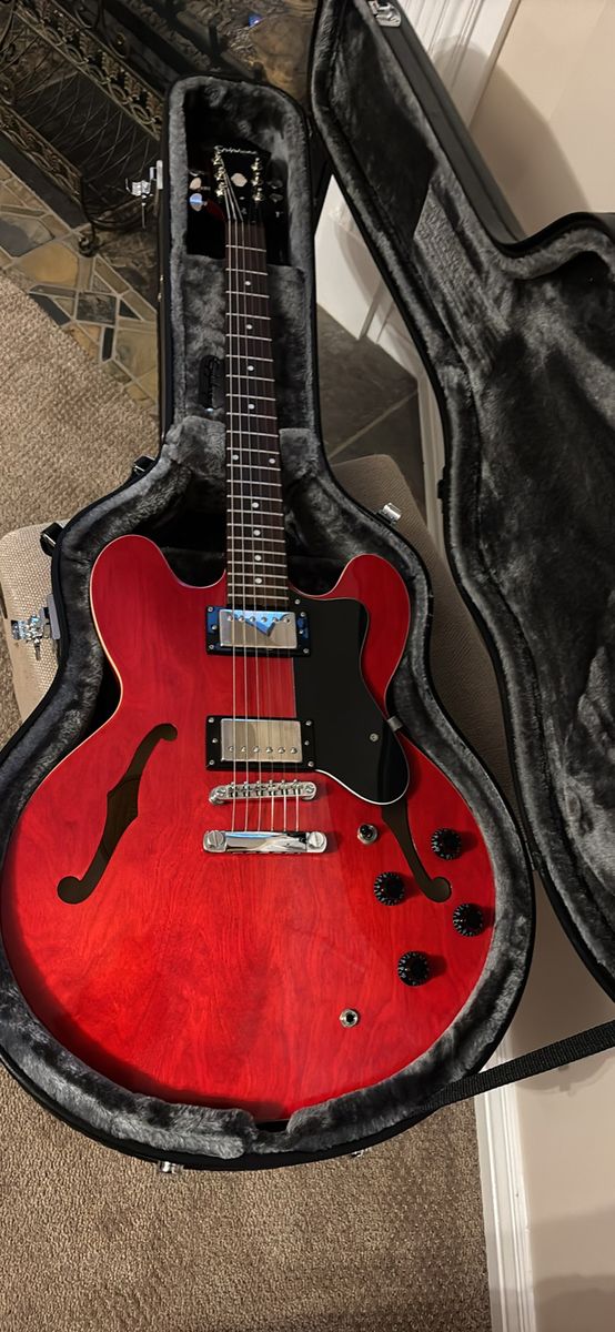 Epiphone Dot w/Hard Case