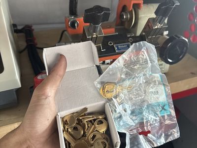 Key Blanks to cut duplicate -- New, Uncut Keys and handyman